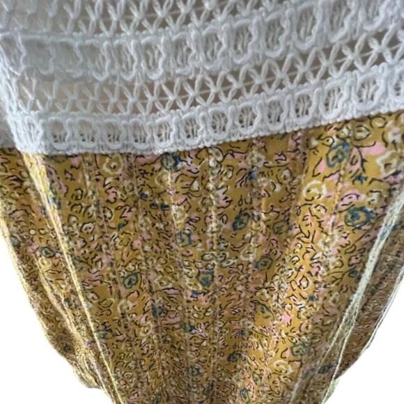 Universal Thread Crochet Floral Blouse M Yellow Button Front Boho Cottage - Picture 5 of 10